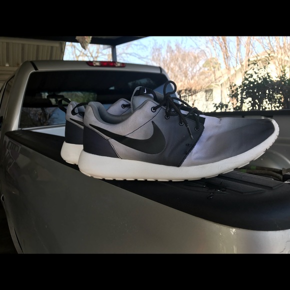 Nike Roshe Run Eclipse - Picture 2 of 2